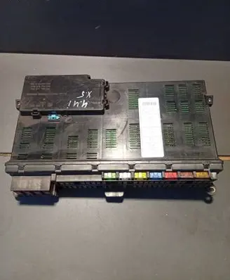 BMW X5 E53 Fuse module 8380409