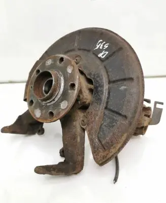 Volkswagen Golf Plus Front wheel hub spindle knuckle
