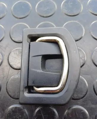 Volkswagen PASSAT B8 Tie down hook / loop 5M0863566A