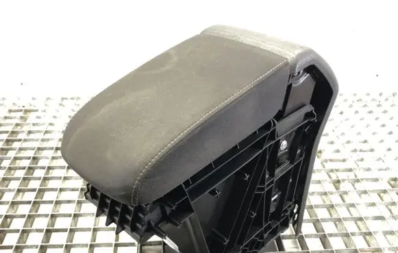 Volkswagen Golf VII Armrest 5G0863289C