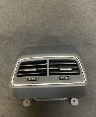 Audi e-tron Rear air vent grill 4K0819203B 09062020