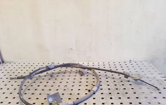Handbrake/parking brake wiring cable