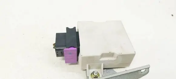 Toyota Corolla Verso AR10 Window wiper relay 859400F010A 85940-0F010A