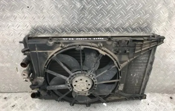 Renault Scenic I Coolant radiator