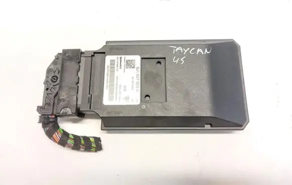 Porsche Taycan 9J1 Suspension control unit/module 9J1907553NJLK0121