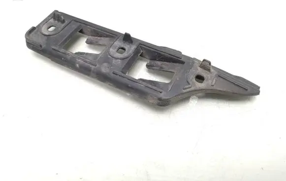 Front bumper mounting bracket