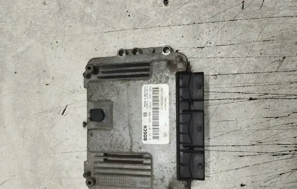 Renault Trafic II (X83) Engine control unit/module 0281011529