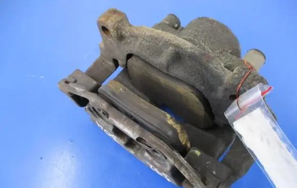 Ford Mondeo MK IV Front brake caliper