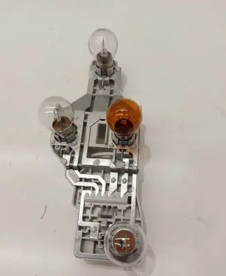 Skoda Octavia Mk2 (1Z) Tail light bulb cover holder 1Z9945258