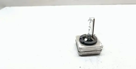 BMW X3 F25 Xenon bulb D1S