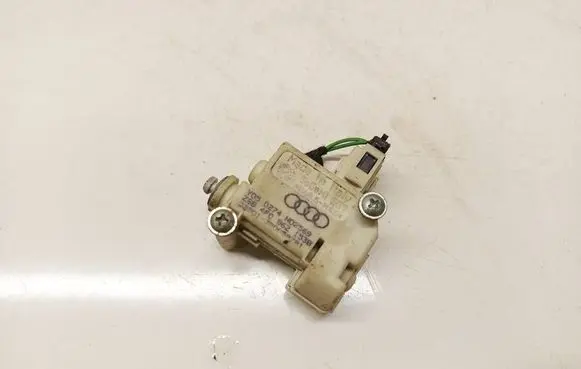 Audi A6 S6 C6 4F Central locking motor 4F0862153B