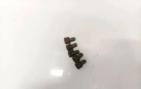 Nissan King Cab, Navara Nuts/bolts 