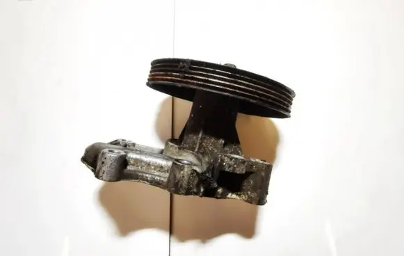Mitsubishi Space Star Water pump