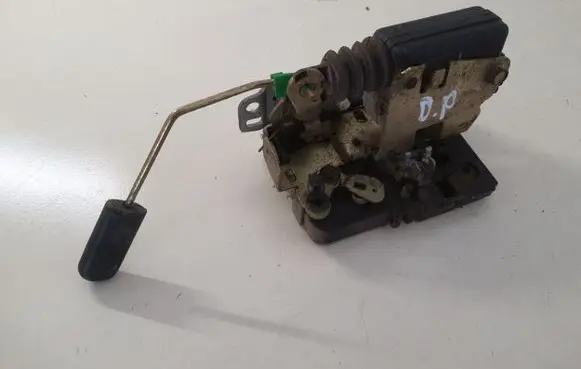 Iveco Daily 3rd gen Front door lock