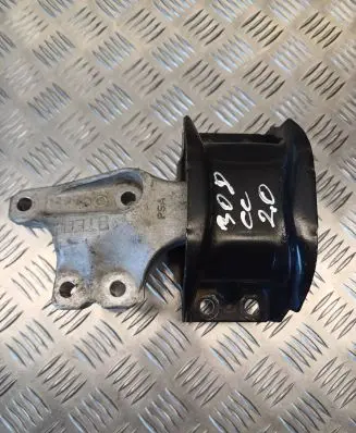 Peugeot 308cc Engine mount bracket 9681855180