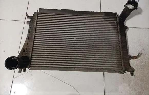 Volkswagen PASSAT B6 Intercooler radiator 