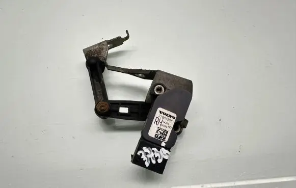 Volvo XC60 Rear air suspension level height sensor 31681288 A426S