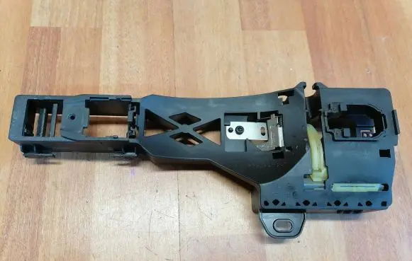 Front door exterior handle/bracket