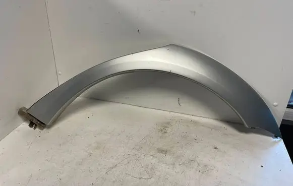 Subaru Legacy Rear arch trim