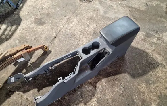 Ford Ranger Armrest