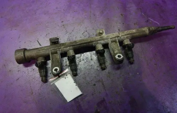 Hyundai Getz Fuel main line pipe 