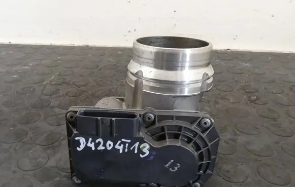 Volvo XC40 Throttle valve 32202650
