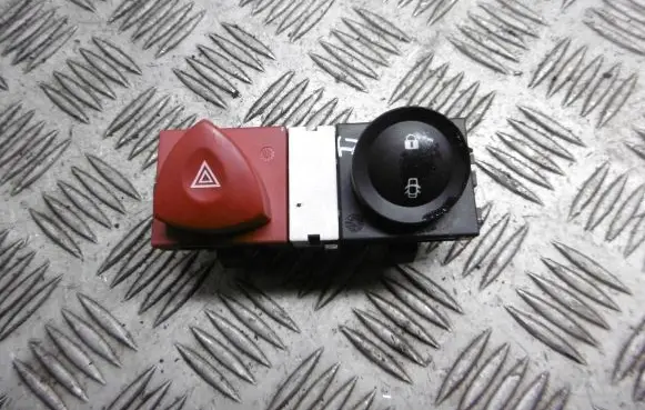 Renault Megane II Hazard light switch 88040001