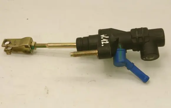 Toyota Corolla Verso AR10 Clutch master cylinder 3142005040 0910604
