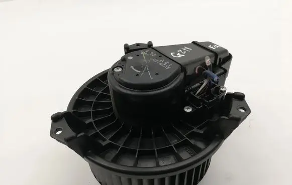 Toyota Verso-S Heater fan/blower 