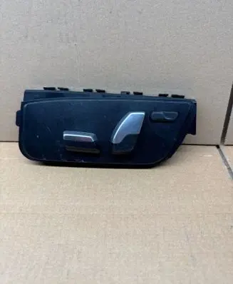 BMW 5 G30 G31 G38 Seat control switch 9384915 BMWA101 17172L2