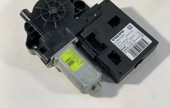 Volvo C30 Front door window regulator motor 31295170AA 5WK48977K
