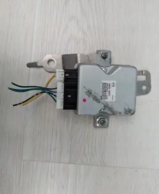 Mazda CX-3 Fuel injection pump control unit/module PE0218561