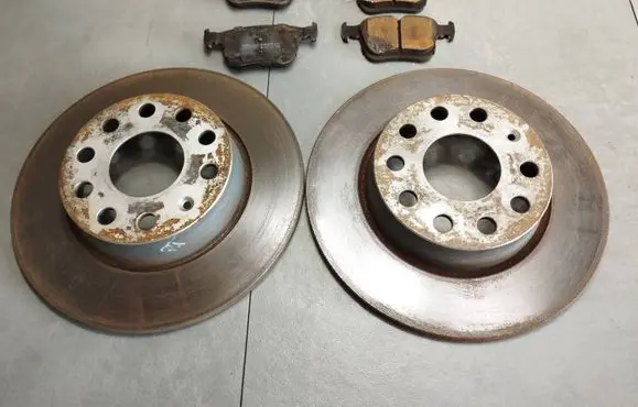 Volkswagen Golf VII Rear brake disc