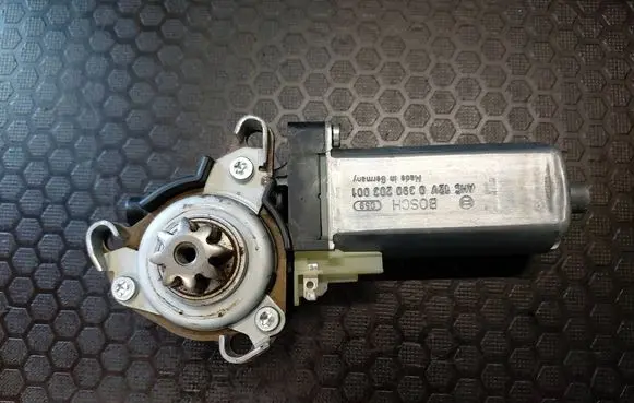 Mercedes-Benz C W204 Seat adjustment motor 0390203001