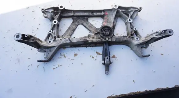 Volkswagen PASSAT B8 Front subframe 3Q0199369E