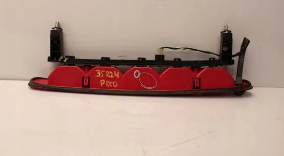 Nissan Pixo Third/center stoplight 