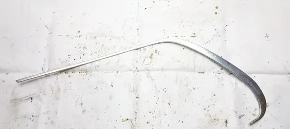 Volvo XC90 Rear door glass trim molding
