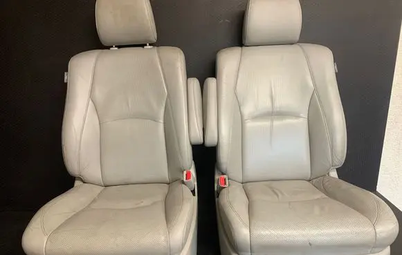 Seat set