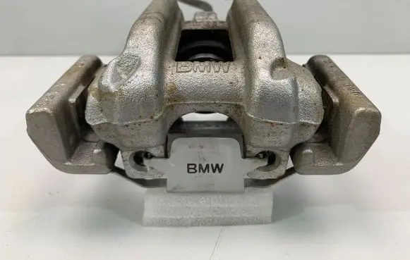 BMW 2 F22 F23 Rear brake caliper 6850858