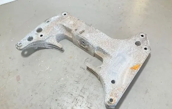 BMW 3 G20 G21 Gearbox mounting bracket 9485333 51384310 9485334