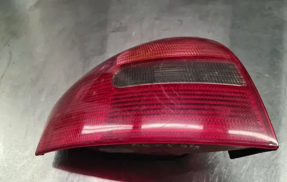 Audi A6 S6 C4 4A Rear/tail lights 4B5945095 B5831BL