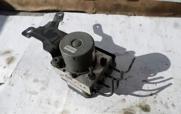 KIA Carens III ABS Pump 58910A4810