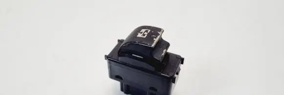Peugeot 207 CC Electric window control switch 96612134