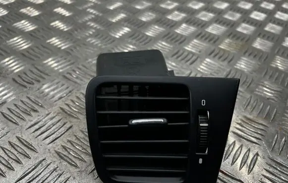 Subaru Outback Dashboard side air vent grill/cover trim 