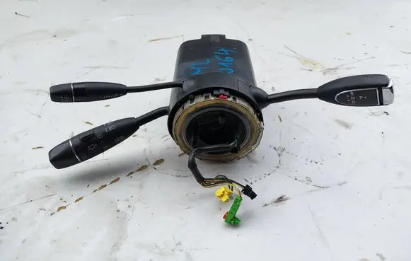 Mercedes-Benz ML W164 Airbag slip ring squib (SRS ring) A1714640518