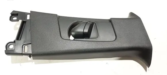 (D)pillar trim (top)