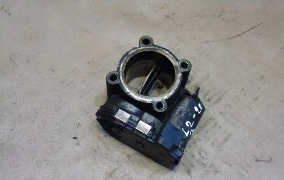 Mercedes-Benz E W212 Throttle valve A6420900270