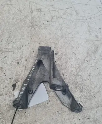 Audi A4 S4 B7 8E 8H Engine mounting bracket 8E0199308AF