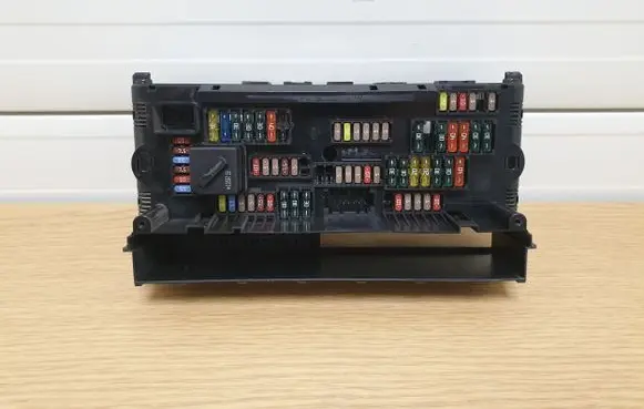 BMW 5 F10 F11 Fuse module 9234421 61149234421