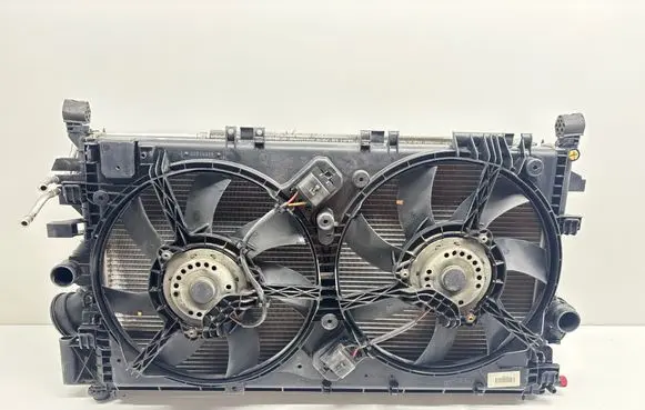 Opel Insignia A Radiator set Z8908002 22915604 13241736